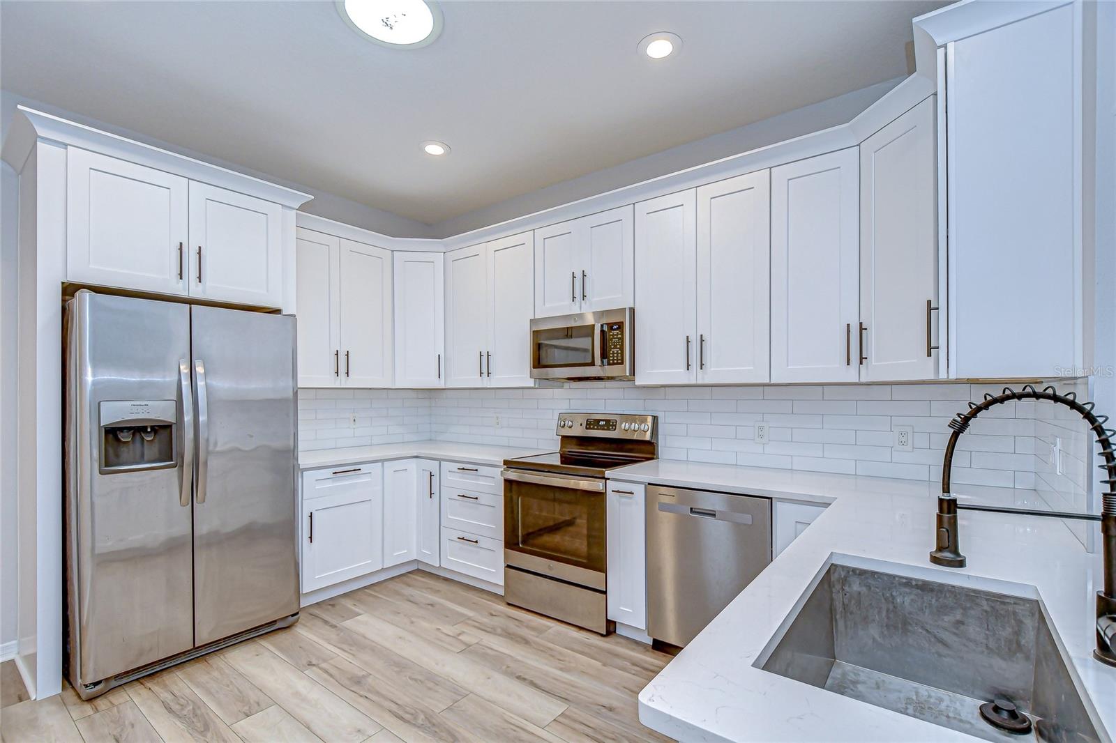 SAVANNAH LANDINGS TWNHMS - Residential