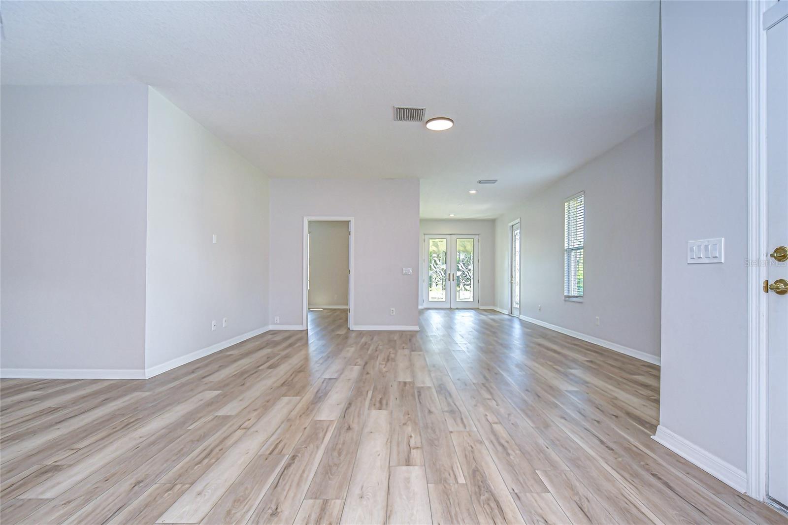 SAVANNAH LANDINGS TWNHMS - Residential