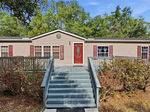 Photo of 17926 SE 49th Place, Hawthorne, FL 32640 (MLS # TB8510489)