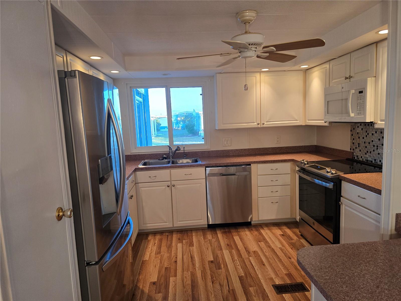 HARBOR ISLES - Residential