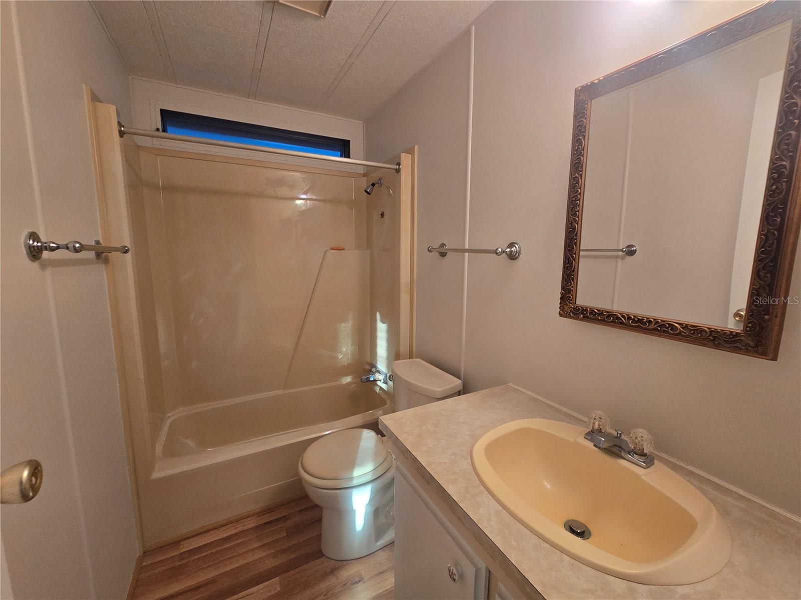 HARBOR ISLES - Residential