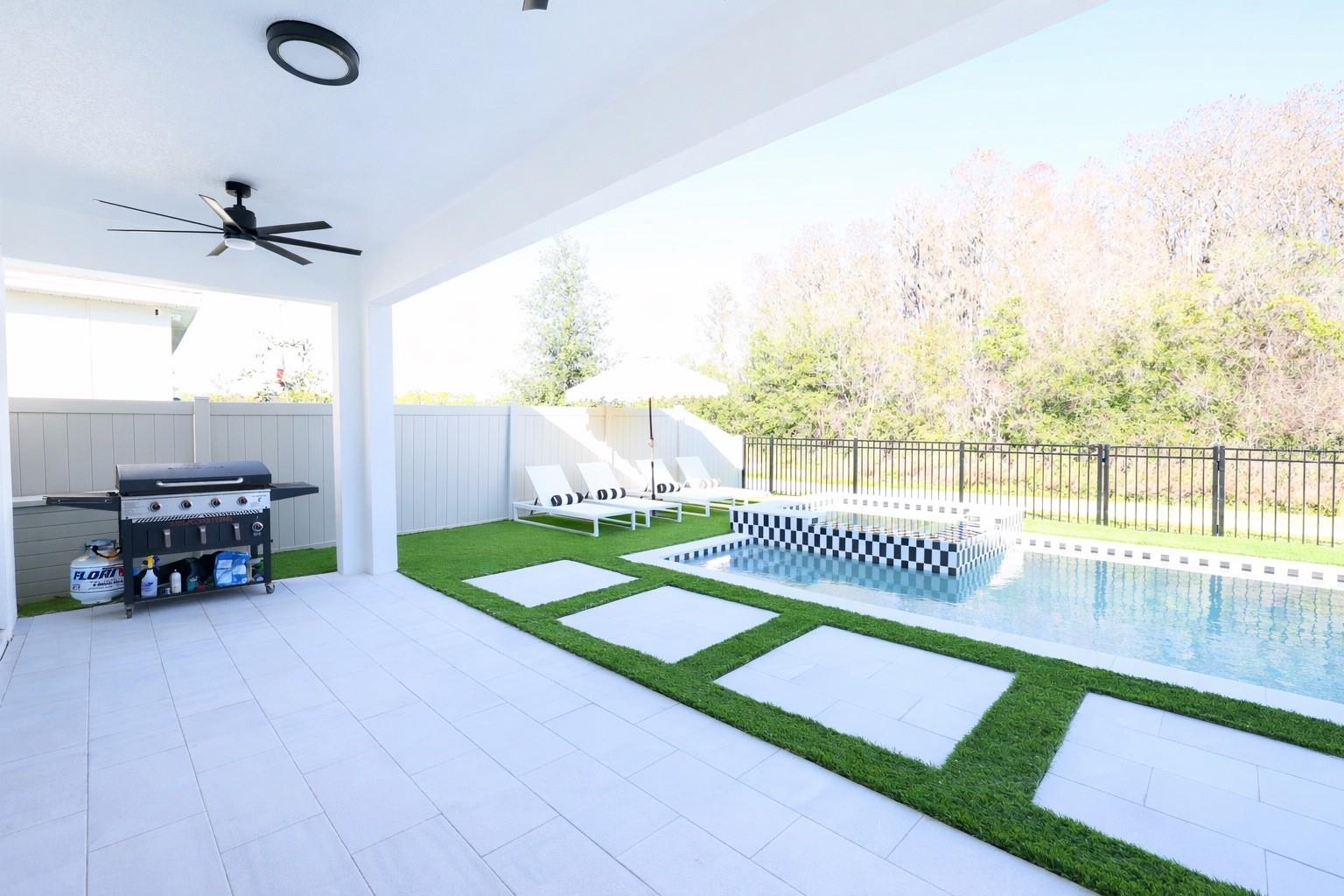 STARKEY RANCH - Residential