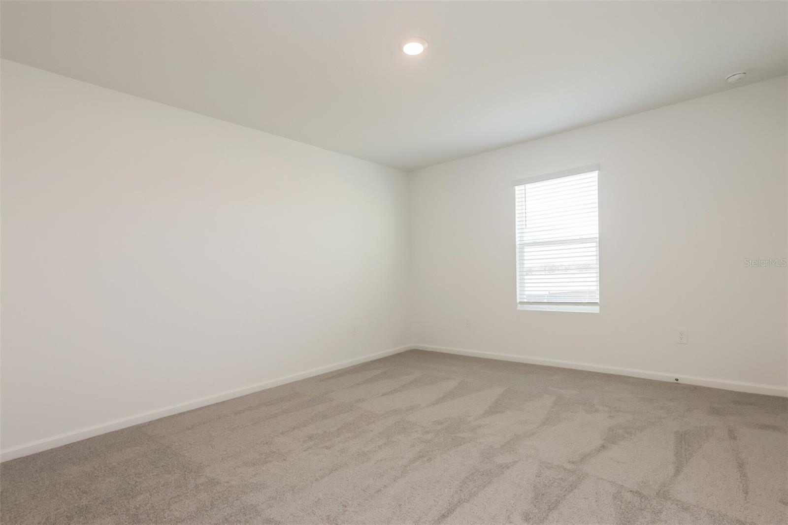 RANCHES/LK MCLEOD I - Residential Lease