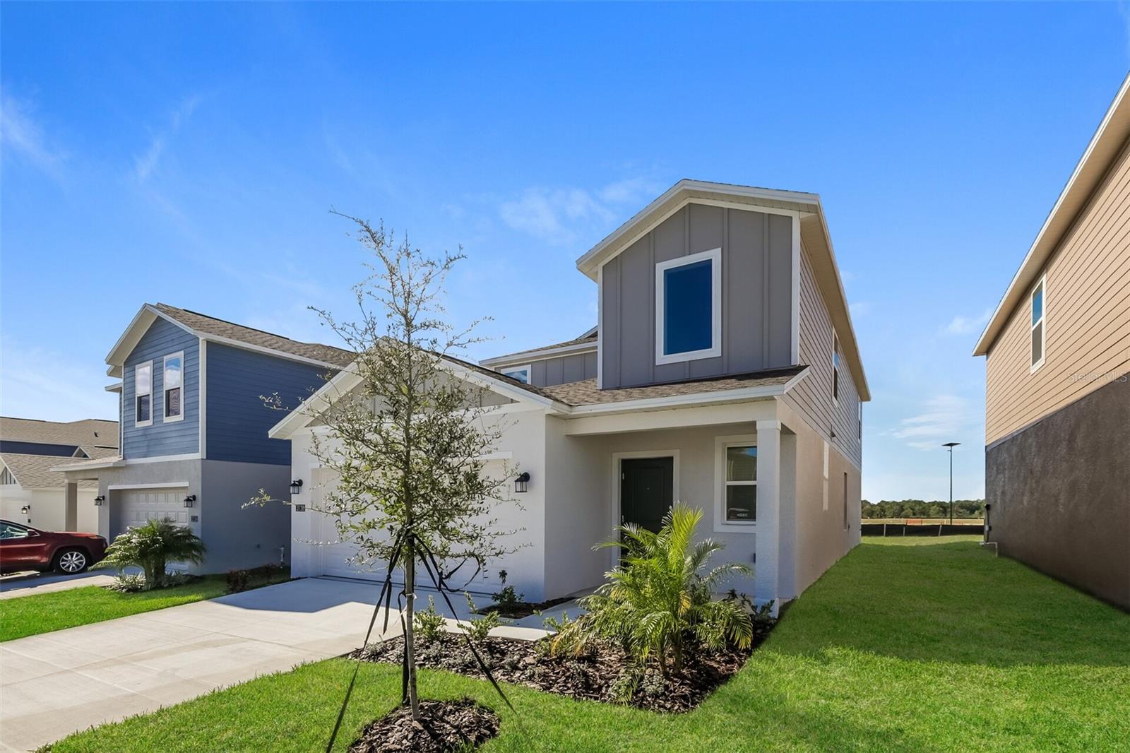 RANCHES/LK MCLEOD I - Residential Lease