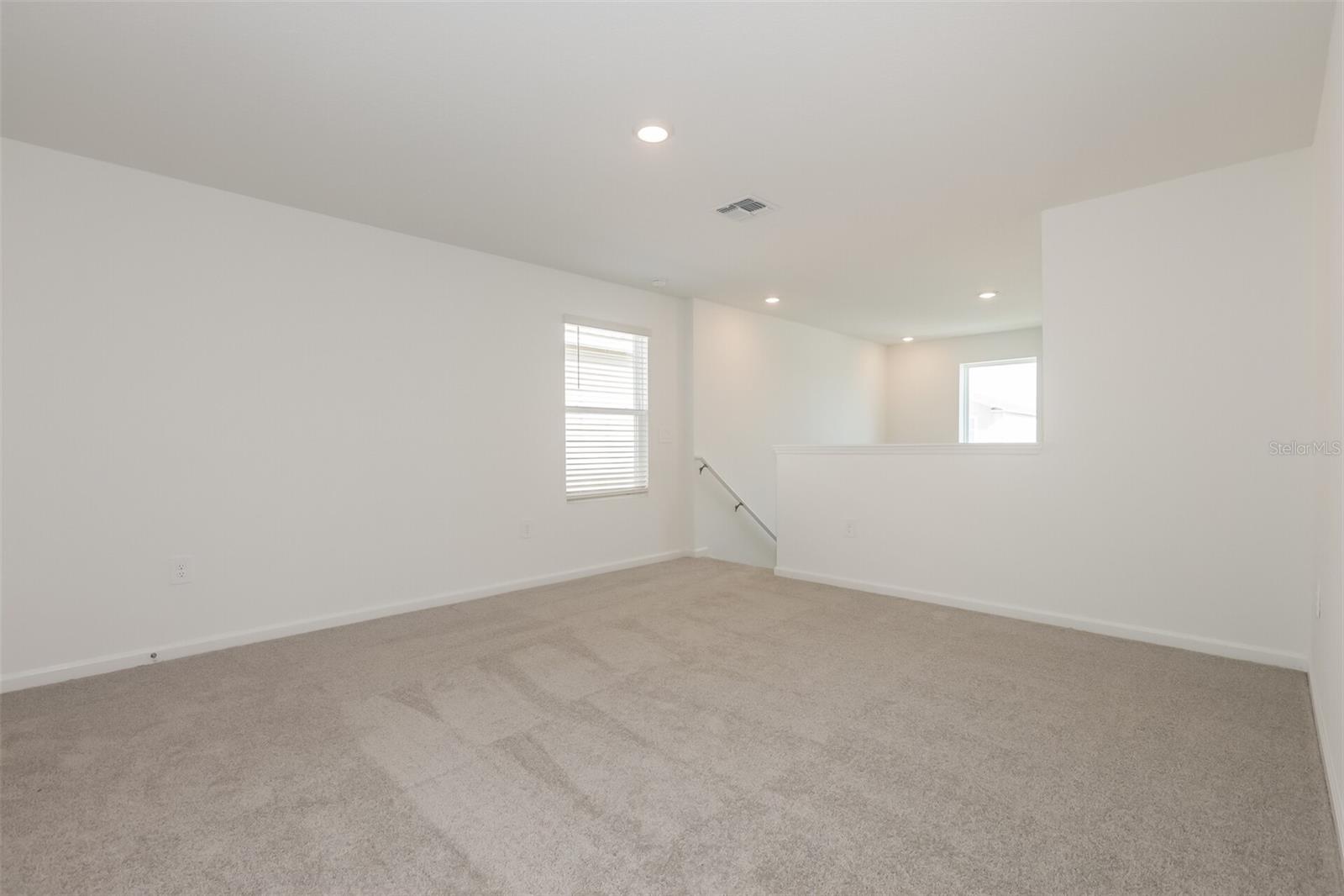 RANCHES/LK MCLEOD I - Residential Lease