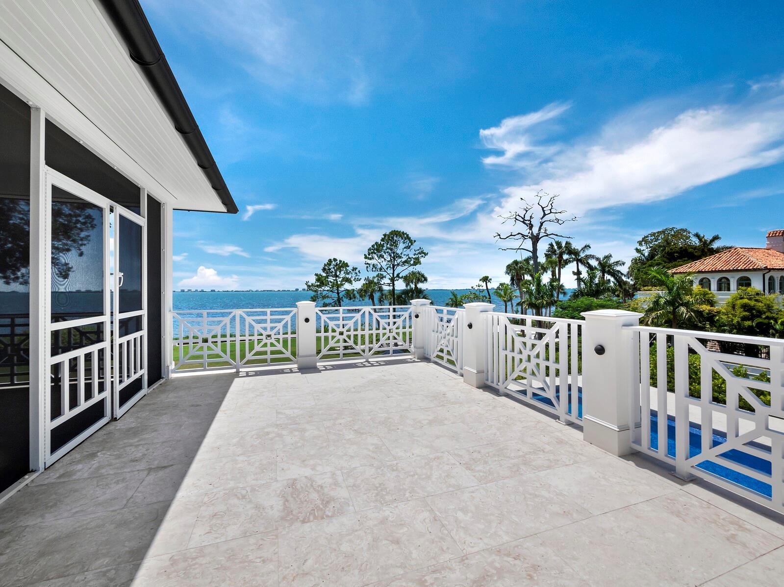INDIAN BEACH/SAPPHIRE SHORES - Residential