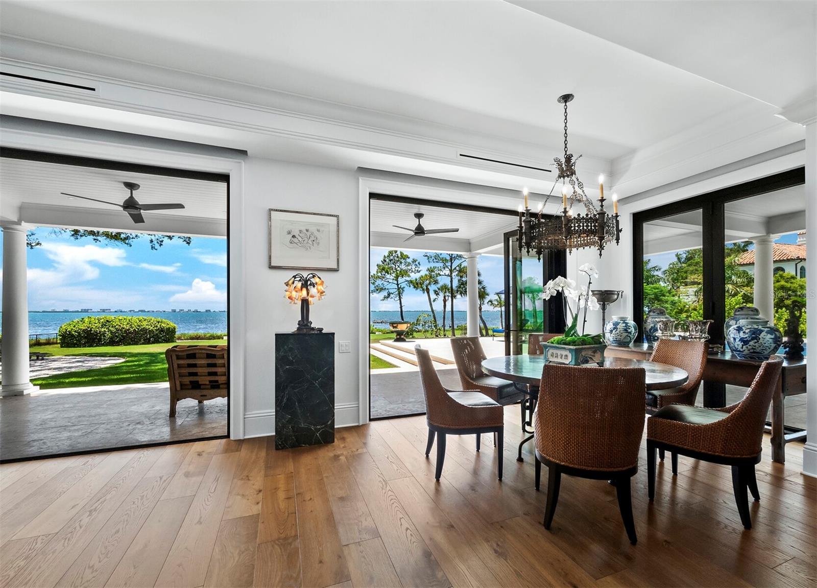 INDIAN BEACH/SAPPHIRE SHORES - Residential