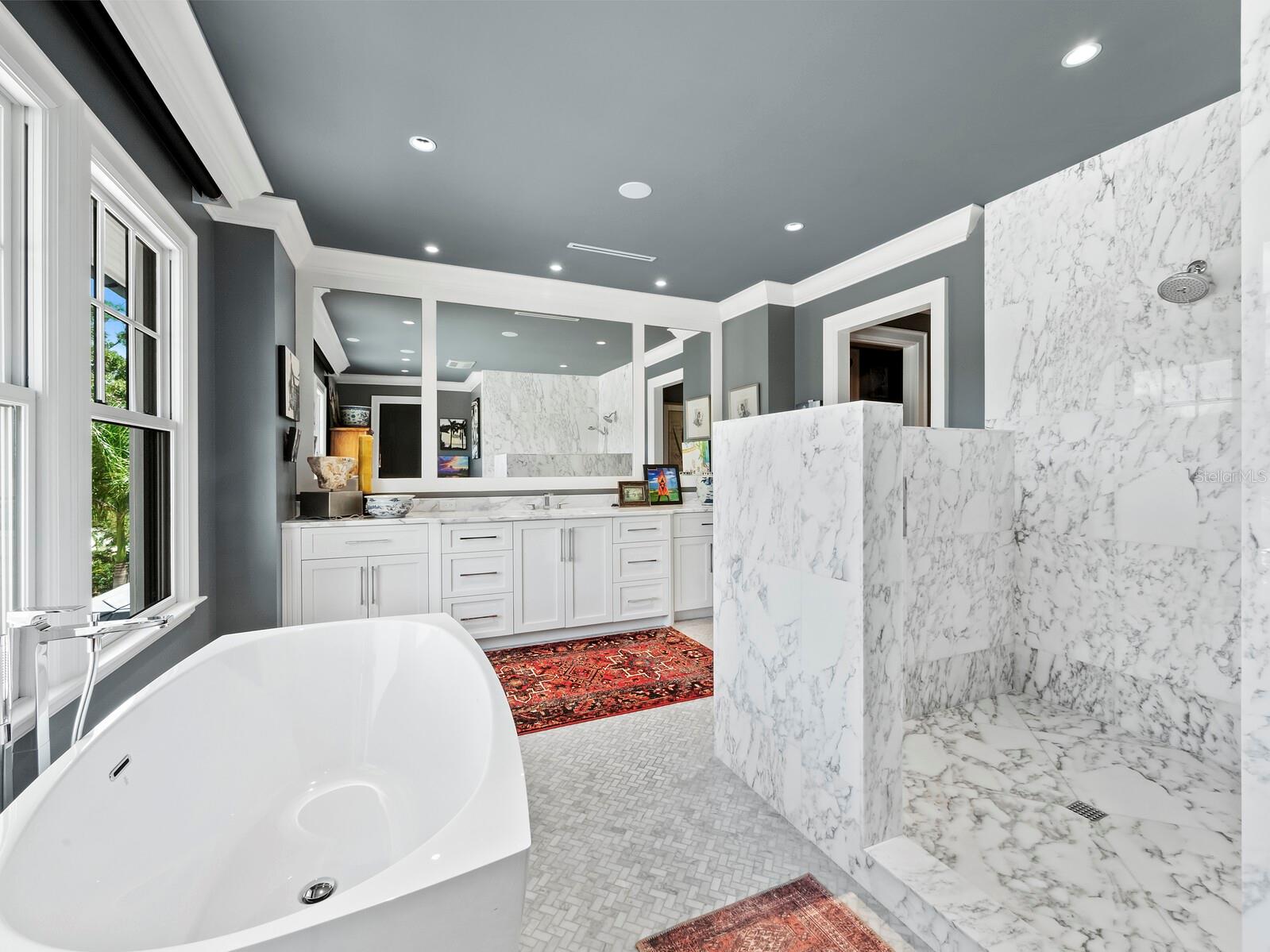 INDIAN BEACH/SAPPHIRE SHORES - Residential