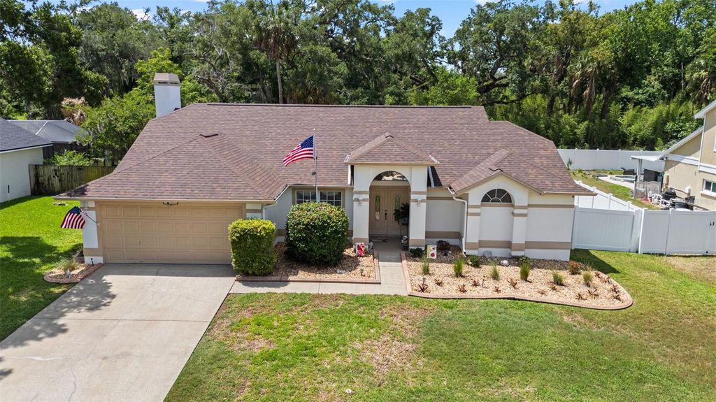 Photo of 2739 Horseshoe Drive, Plant City, FL 33566 (MLS # TB8507746)