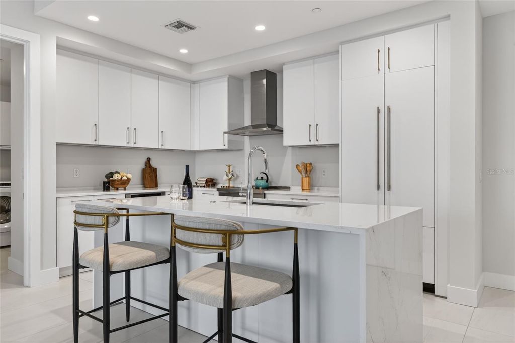 Photo of 275 1st Ave S #1708, St Petersburg, FL 33701 (MLS # TB8459879)