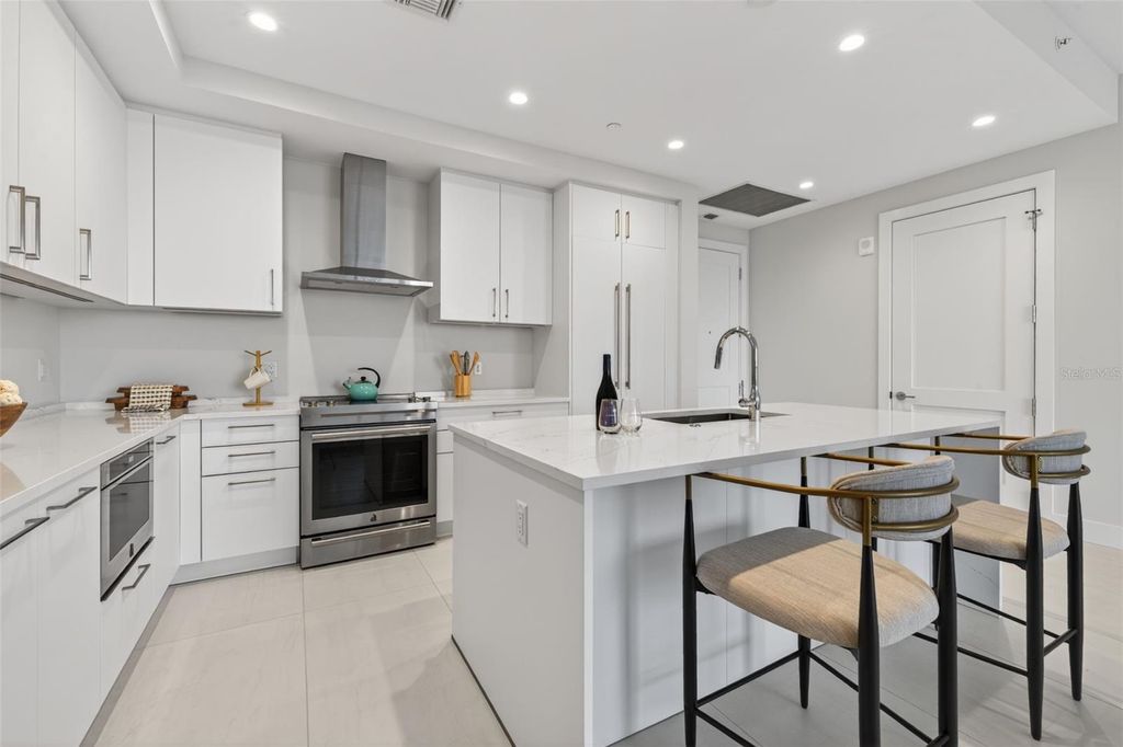 Photo of 275 1st Ave S #1708, St Petersburg, FL 33701 (MLS # TB8459879)