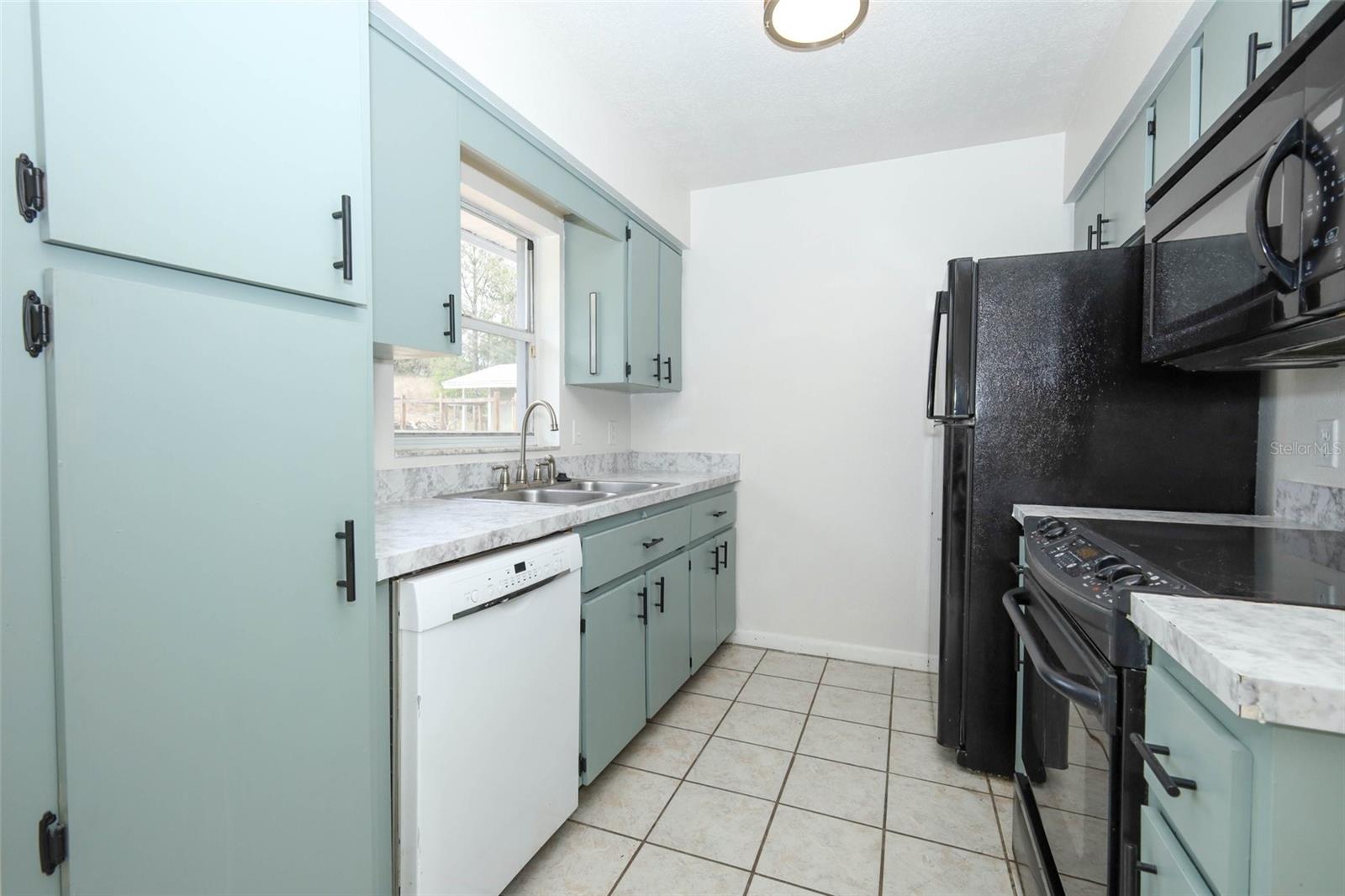 DOVE HOLLOW - Residential