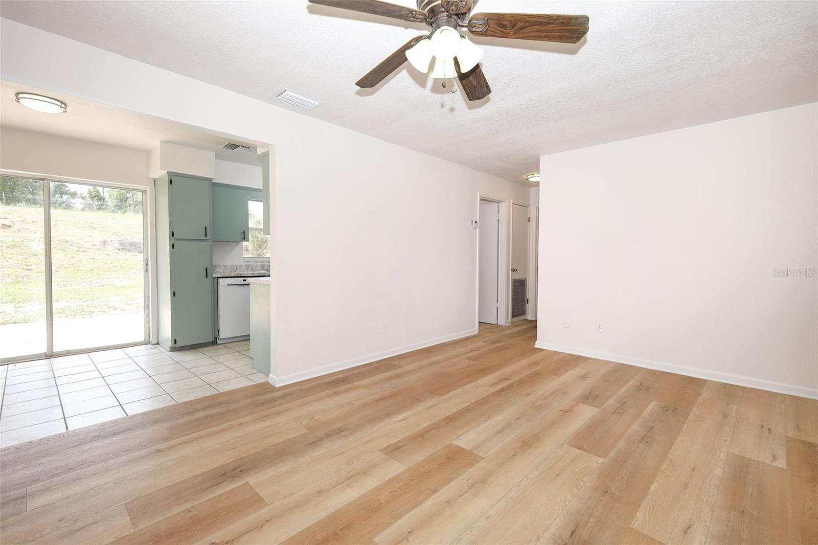 DOVE HOLLOW - Residential