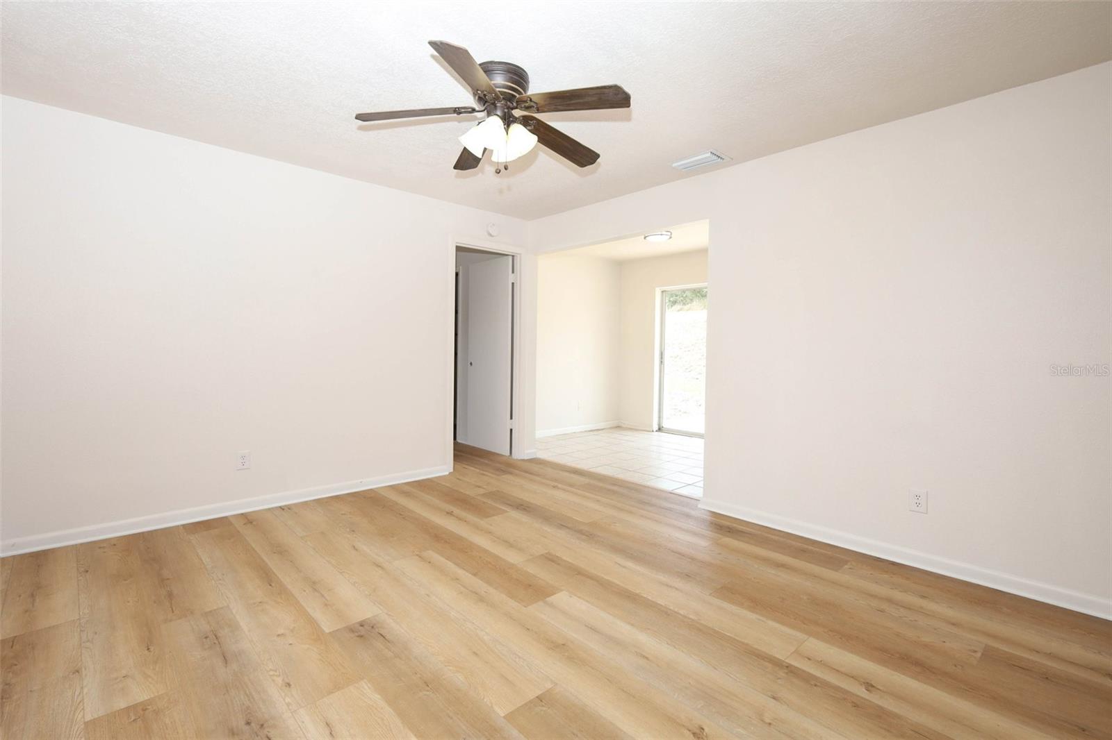 DOVE HOLLOW - Residential