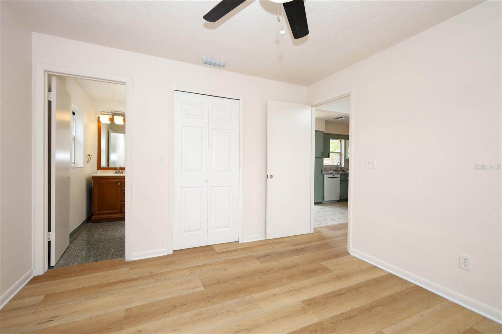 DOVE HOLLOW - Residential