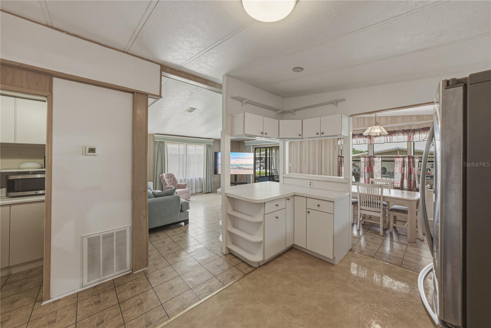 TIMBER LAKE ESTATES - Residential