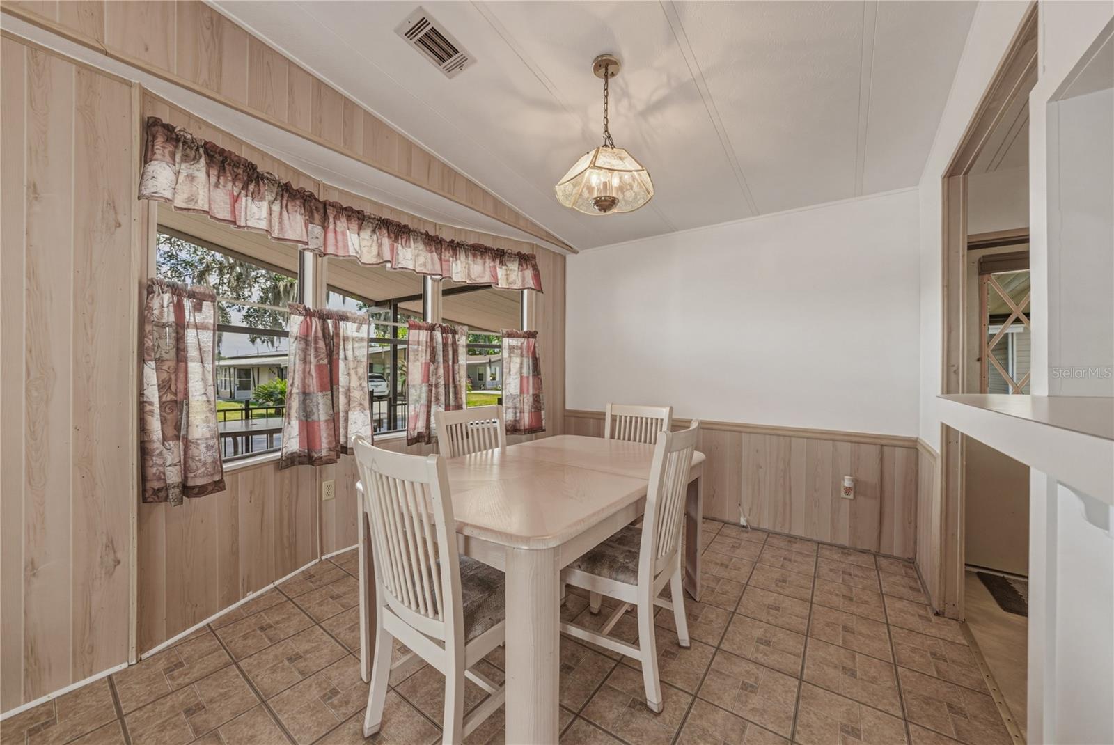 TIMBER LAKE ESTATES - Residential
