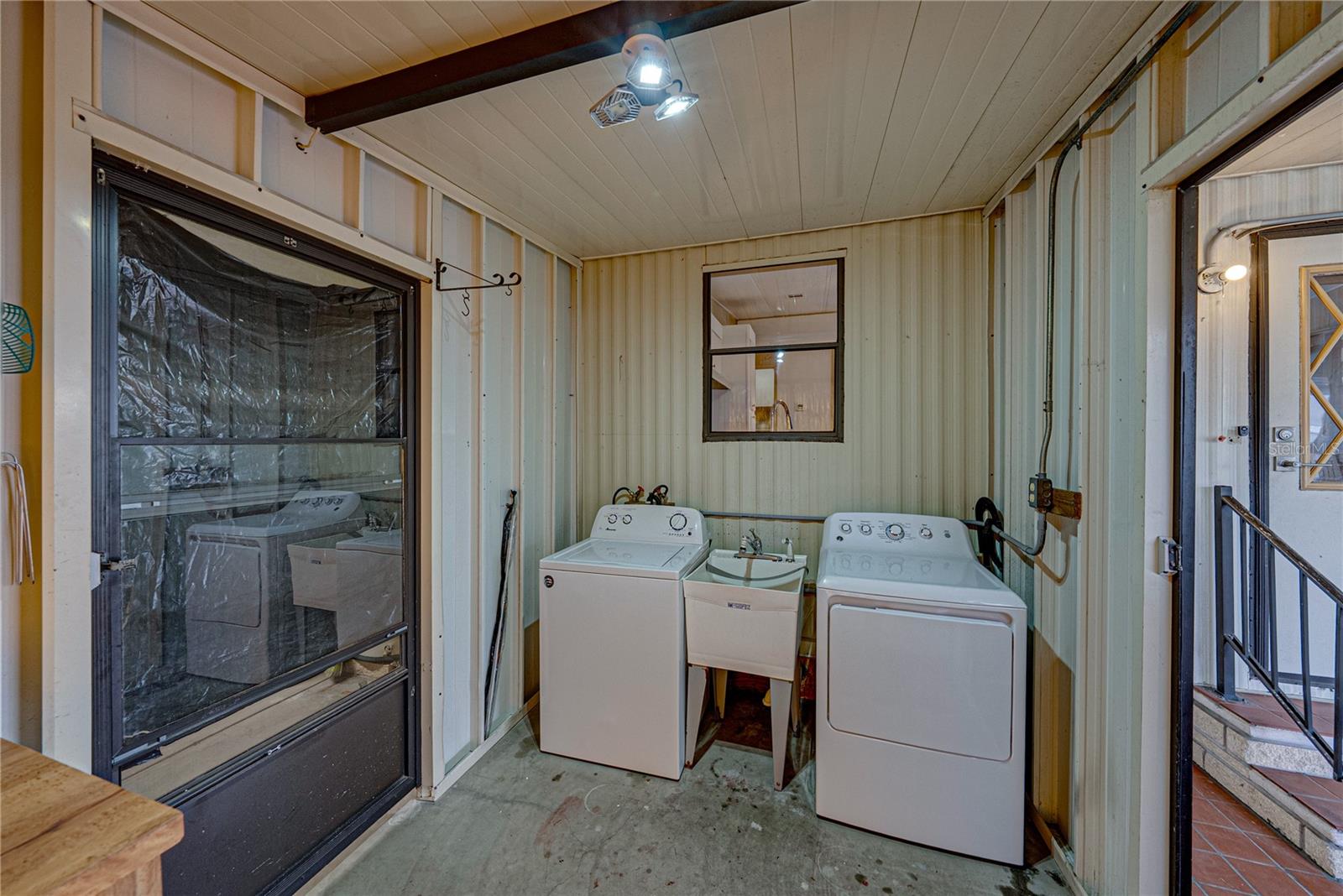 TIMBER LAKE ESTATES - Residential