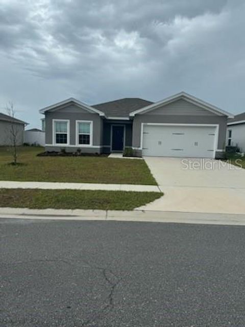 A home in WINTER HAVEN