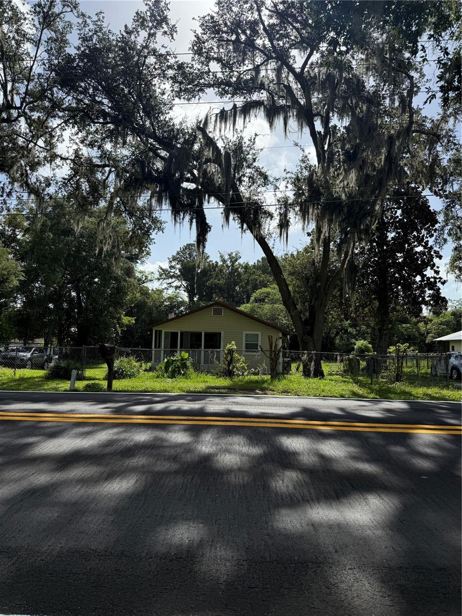 Charming 3-bedroom, 1-bathroom fixer-upper located in Northeast Ocala, just minutes from downtown. This home offers great potential NEW AC, large lot, and a NEW ROOF. Perfect for investors or anyone looking to add personal touches and updates. Enjoy the convenience of city living with nearby shops, dining, and entertainment options while investing in a property with strong future value. COME CHECK THIS HOME OUT.