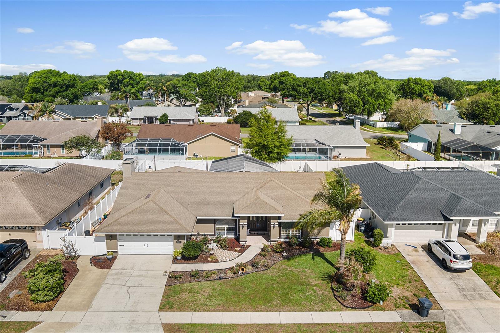 HUNTERS RUN - Residential