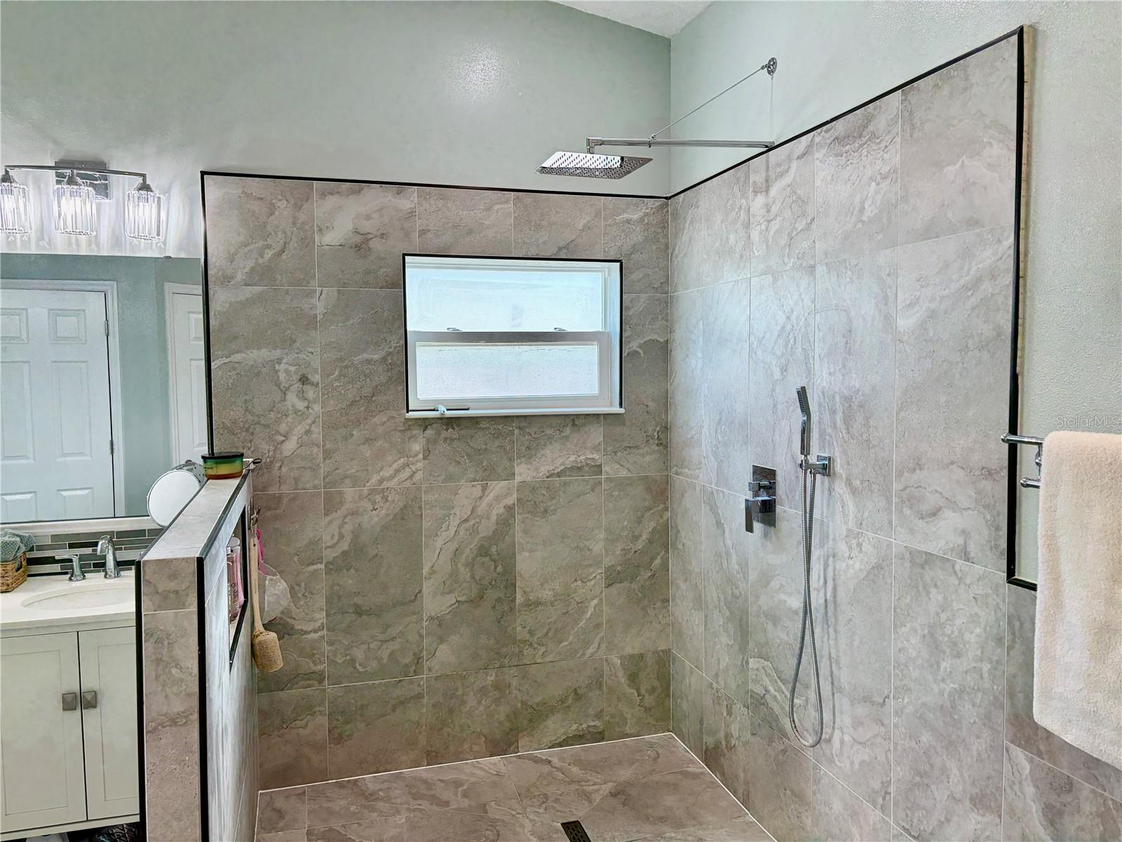 HUNTERS RUN - Residential