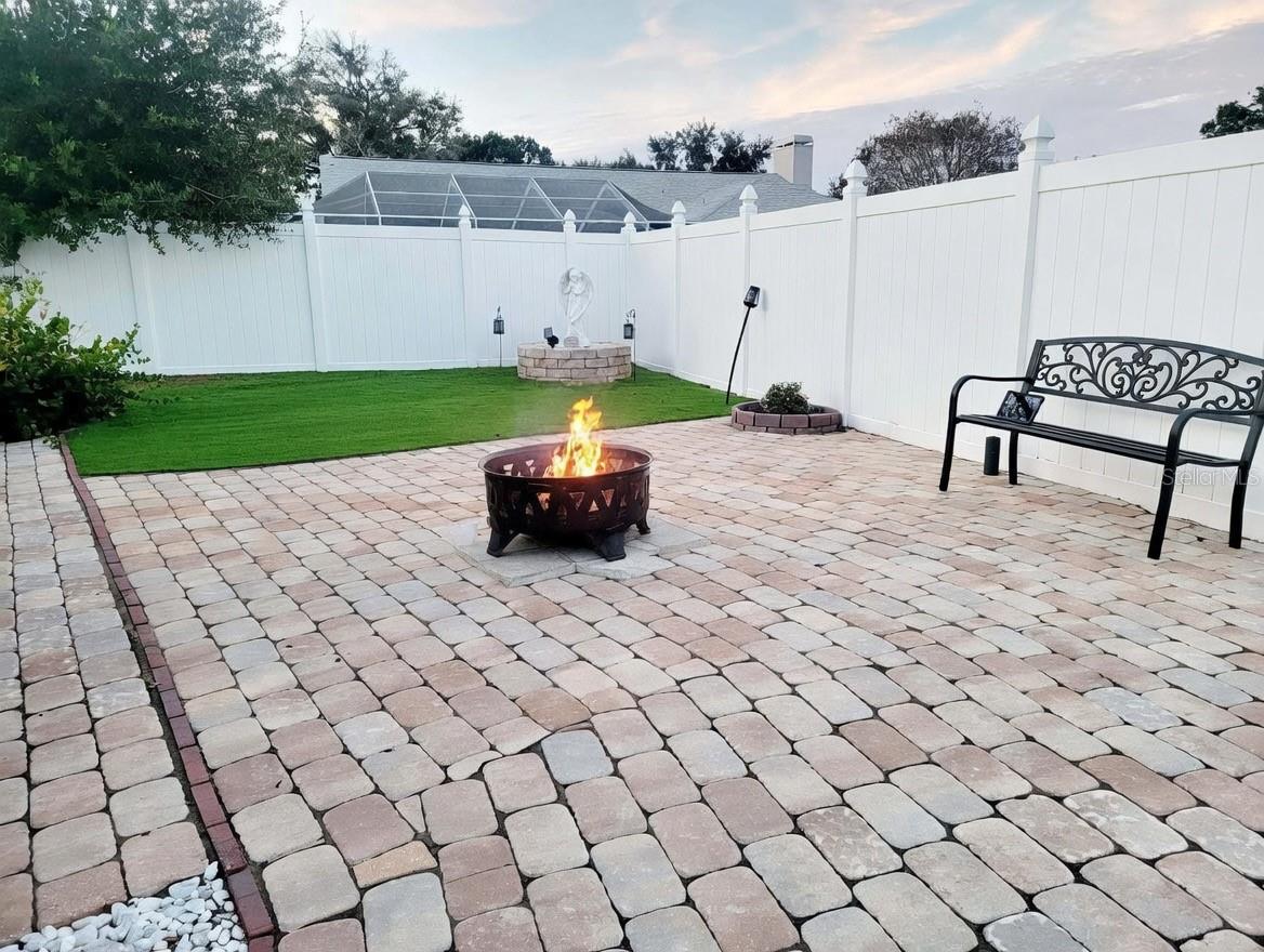 HUNTERS RUN - Residential