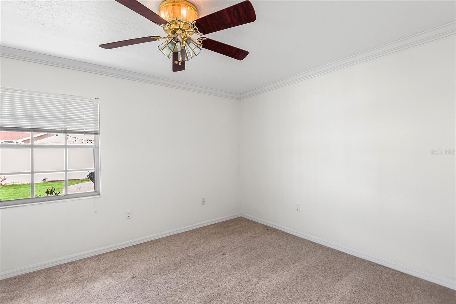 HUNTERS RUN - Residential