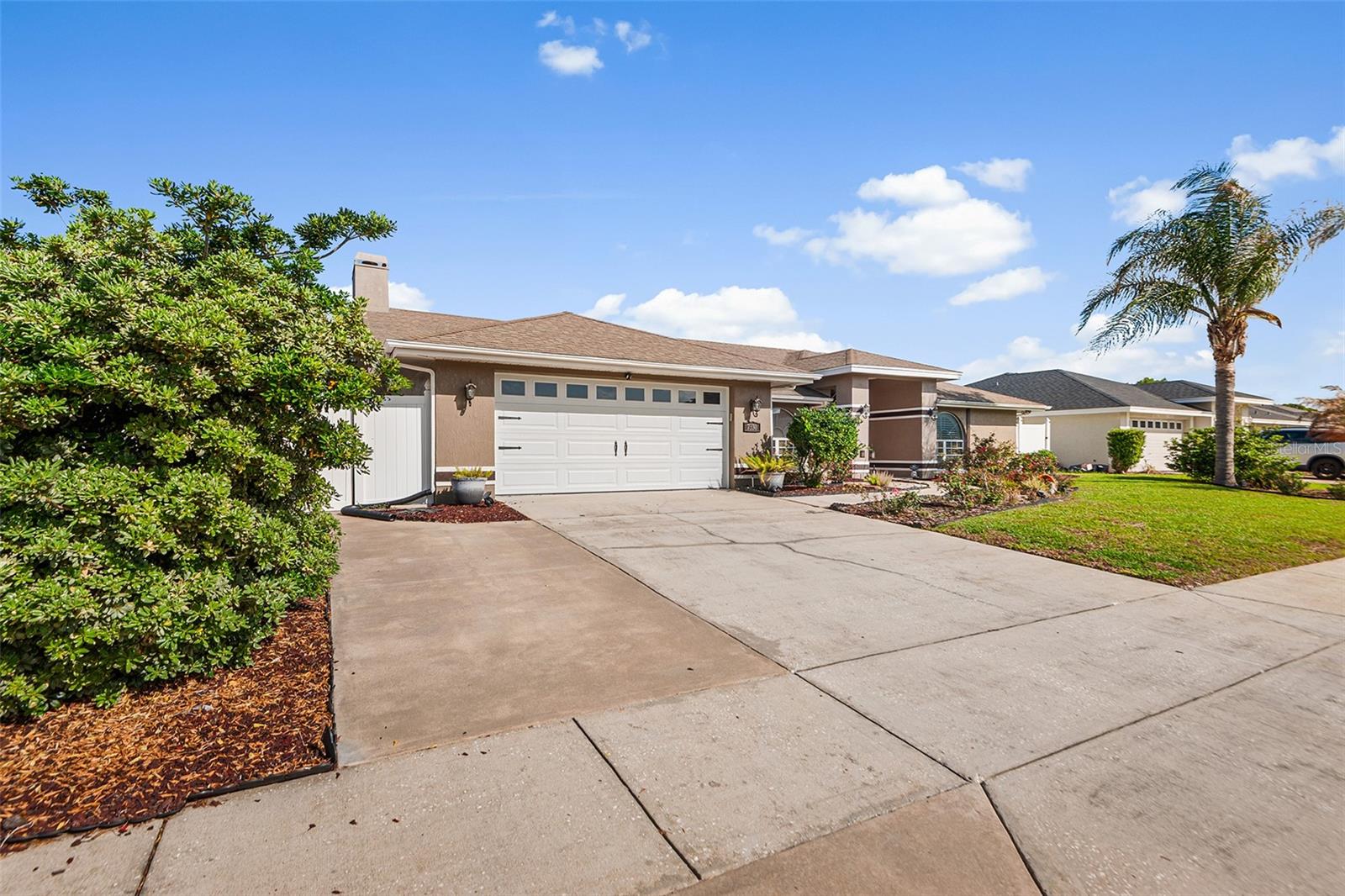 HUNTERS RUN - Residential