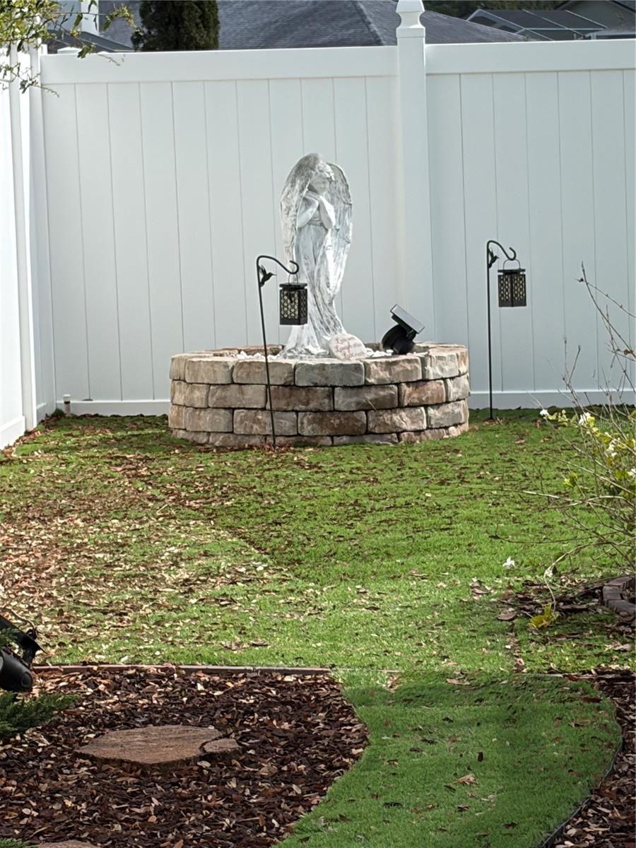 HUNTERS RUN - Residential