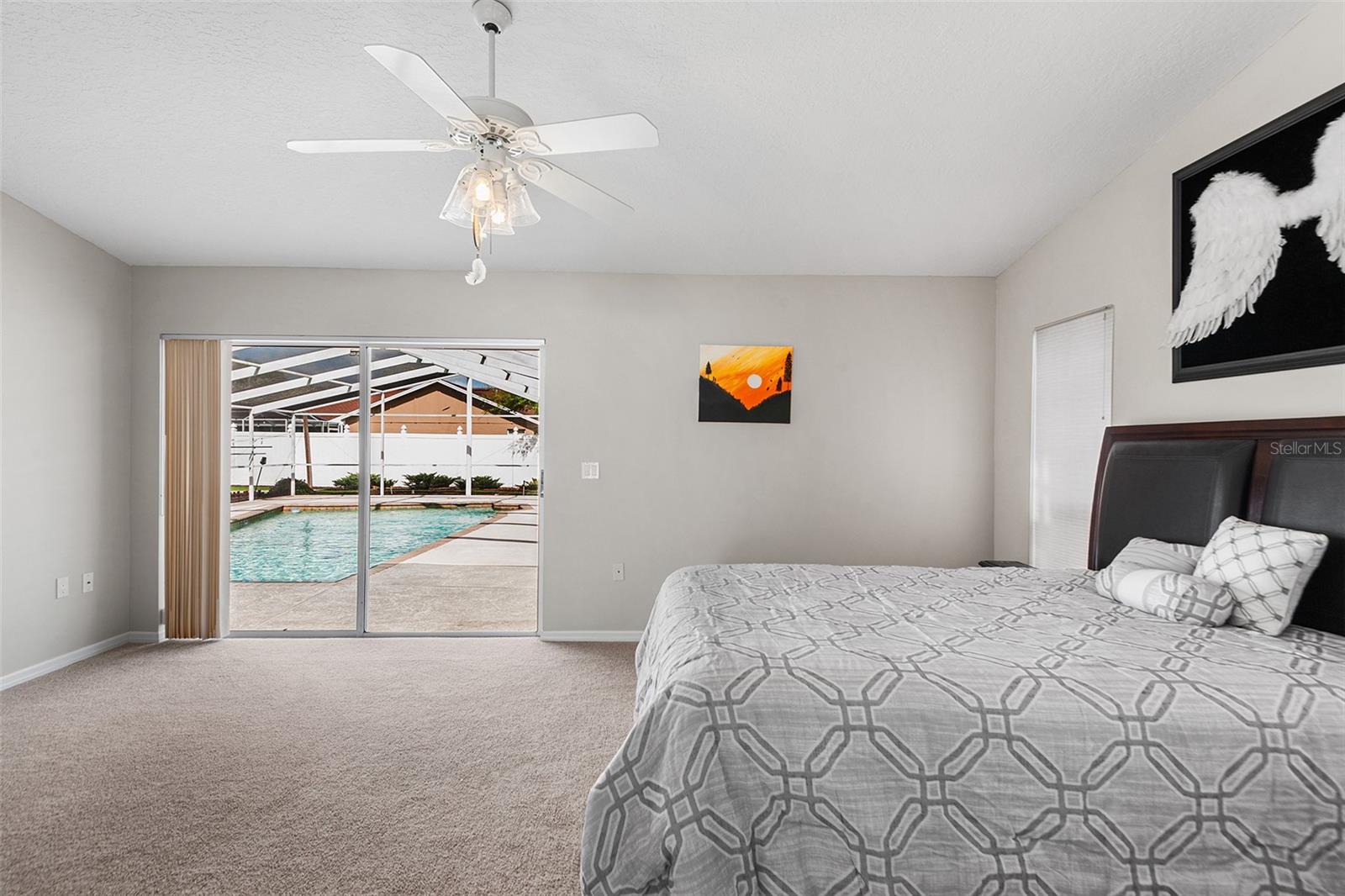 HUNTERS RUN - Residential