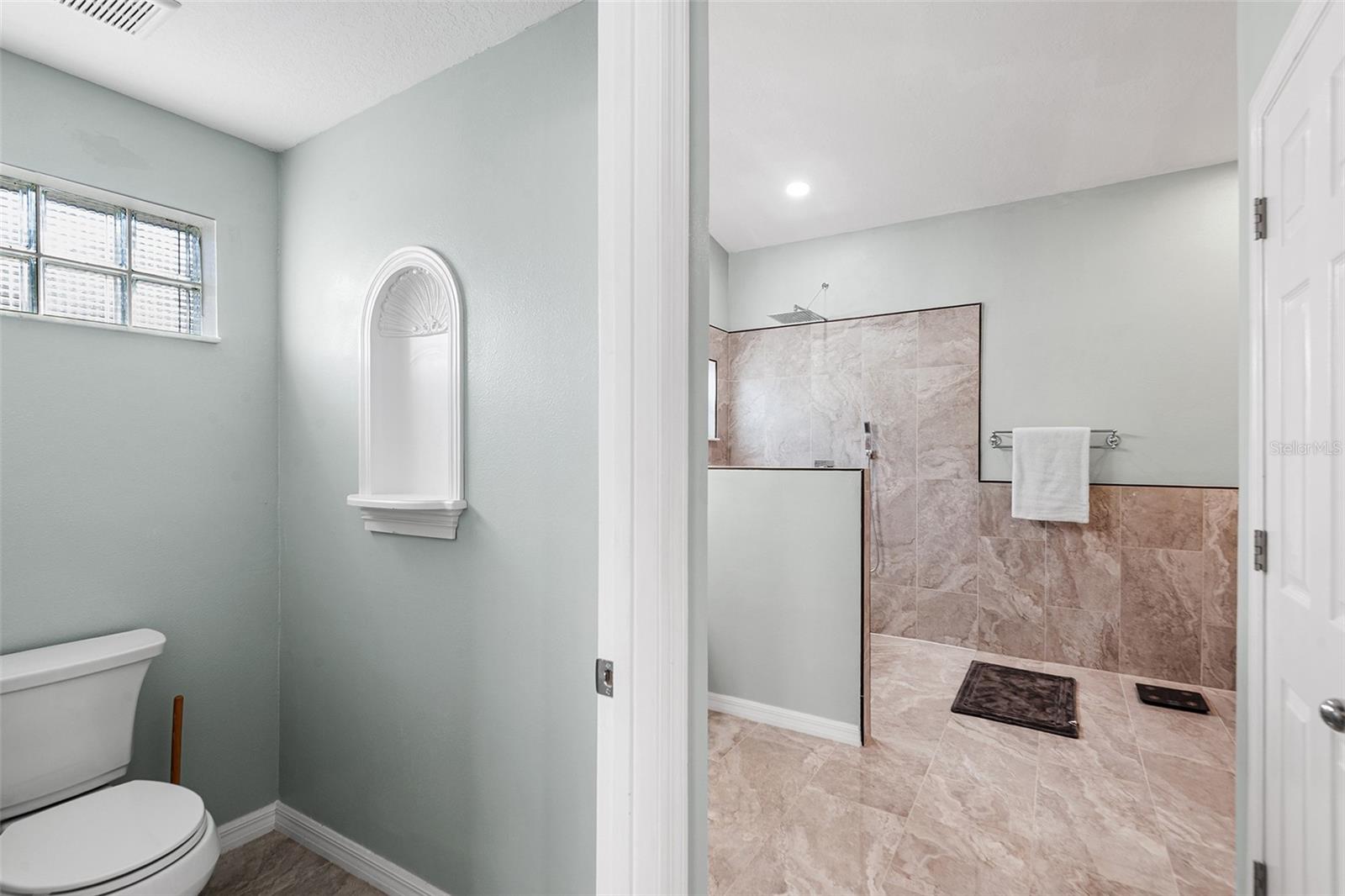 HUNTERS RUN - Residential