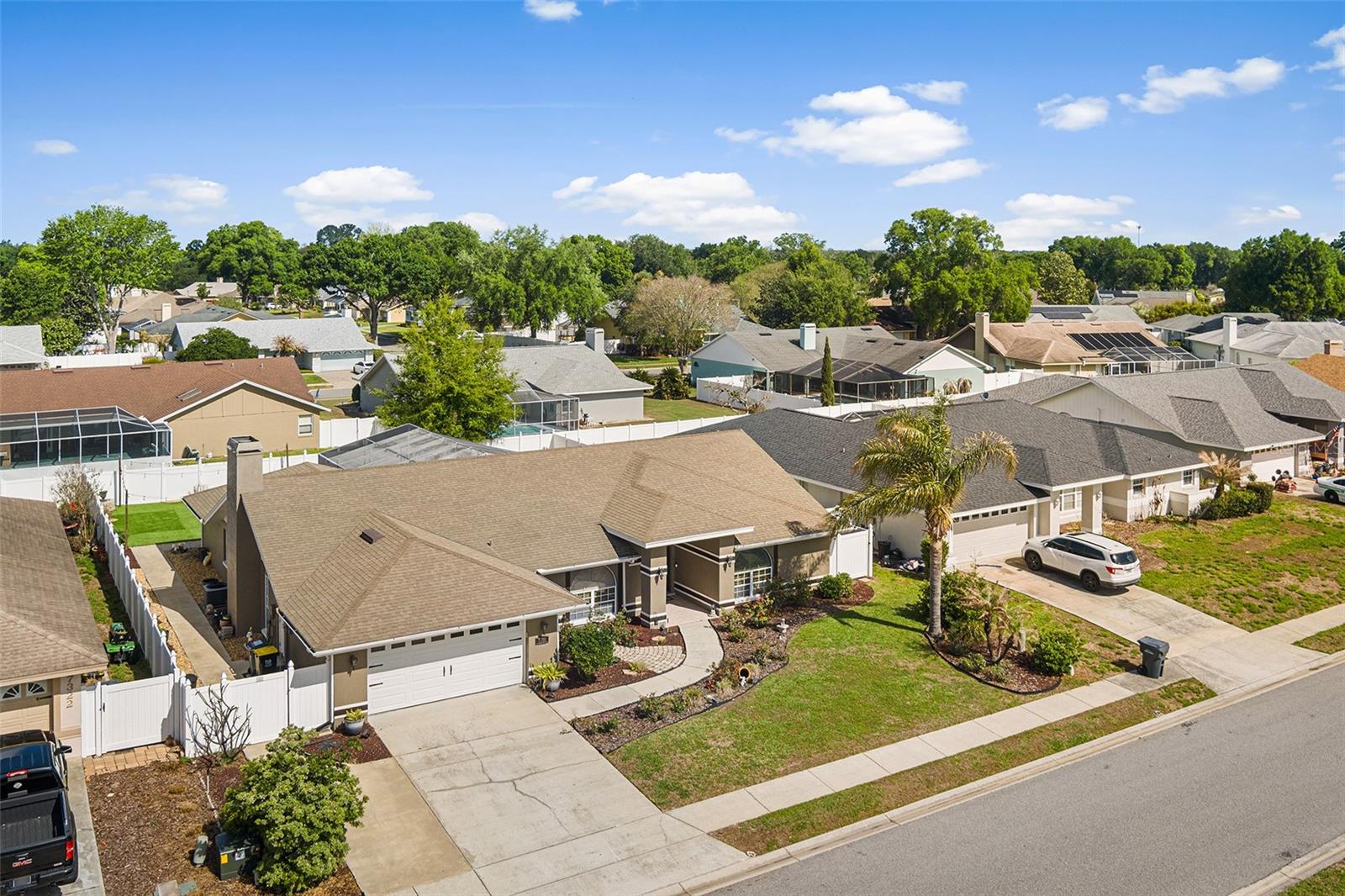 HUNTERS RUN - Residential