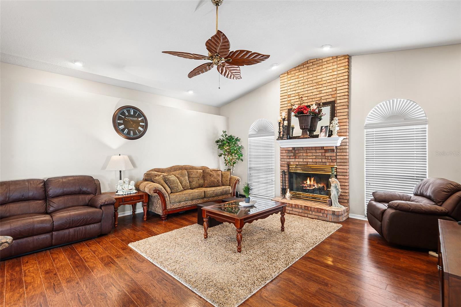 HUNTERS RUN - Residential