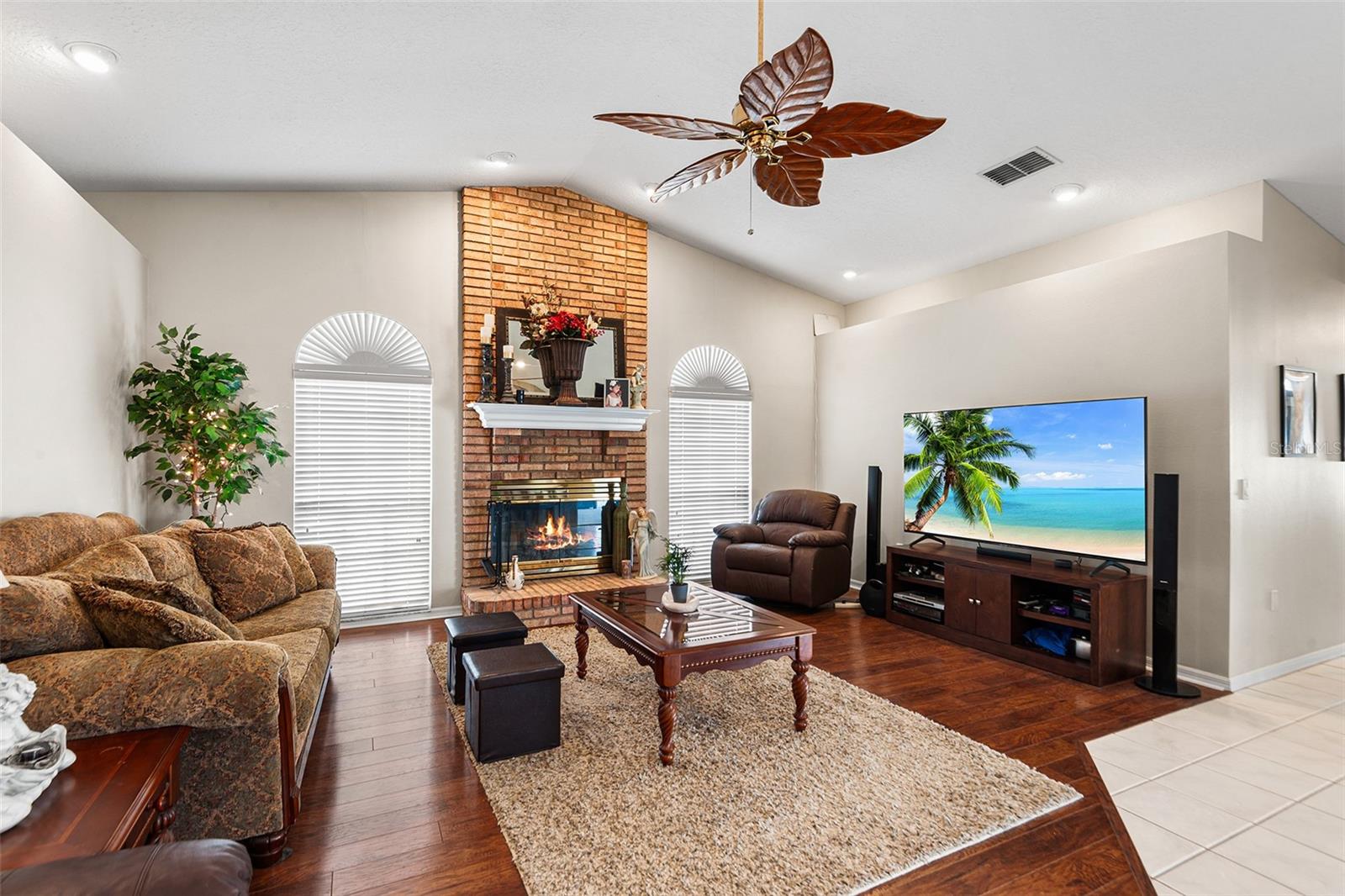 HUNTERS RUN - Residential