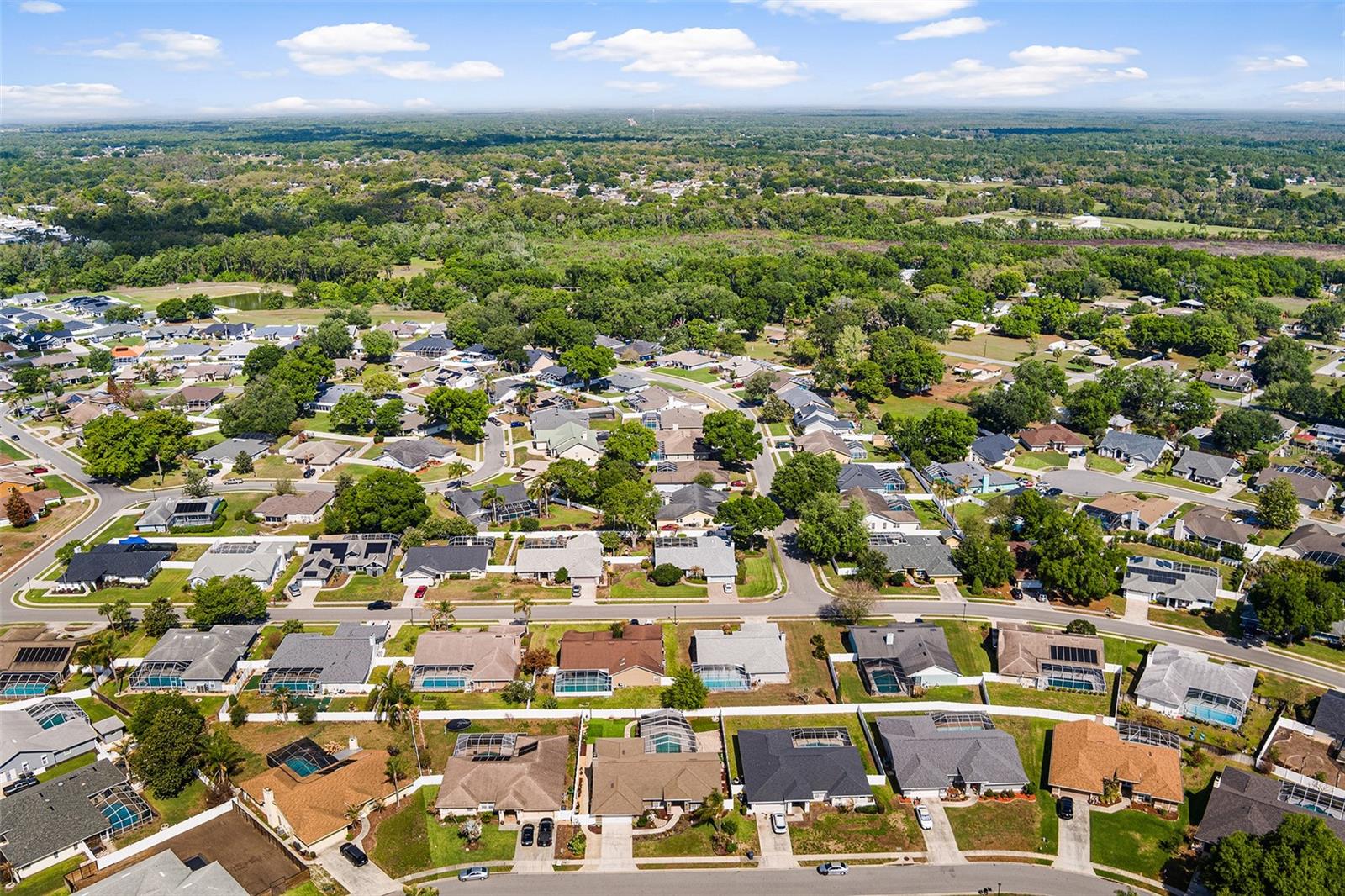 HUNTERS RUN - Residential