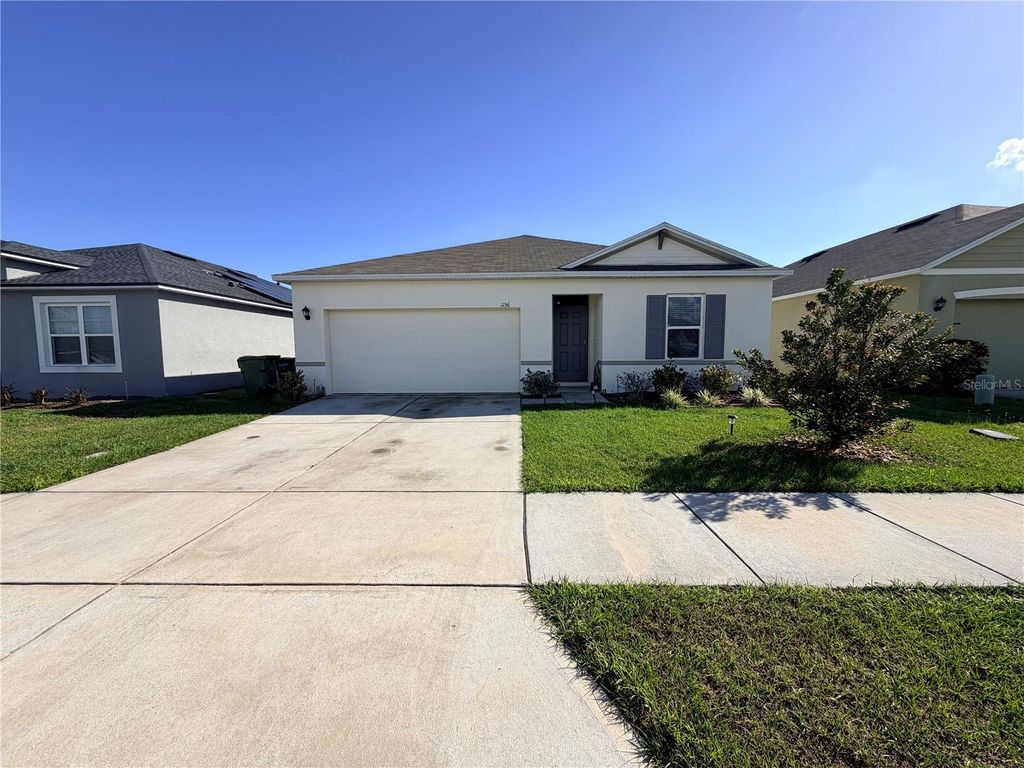 Photo of 1156 Cambridge Drive, Winter Haven, FL 33881 (MLS # S5145456)
