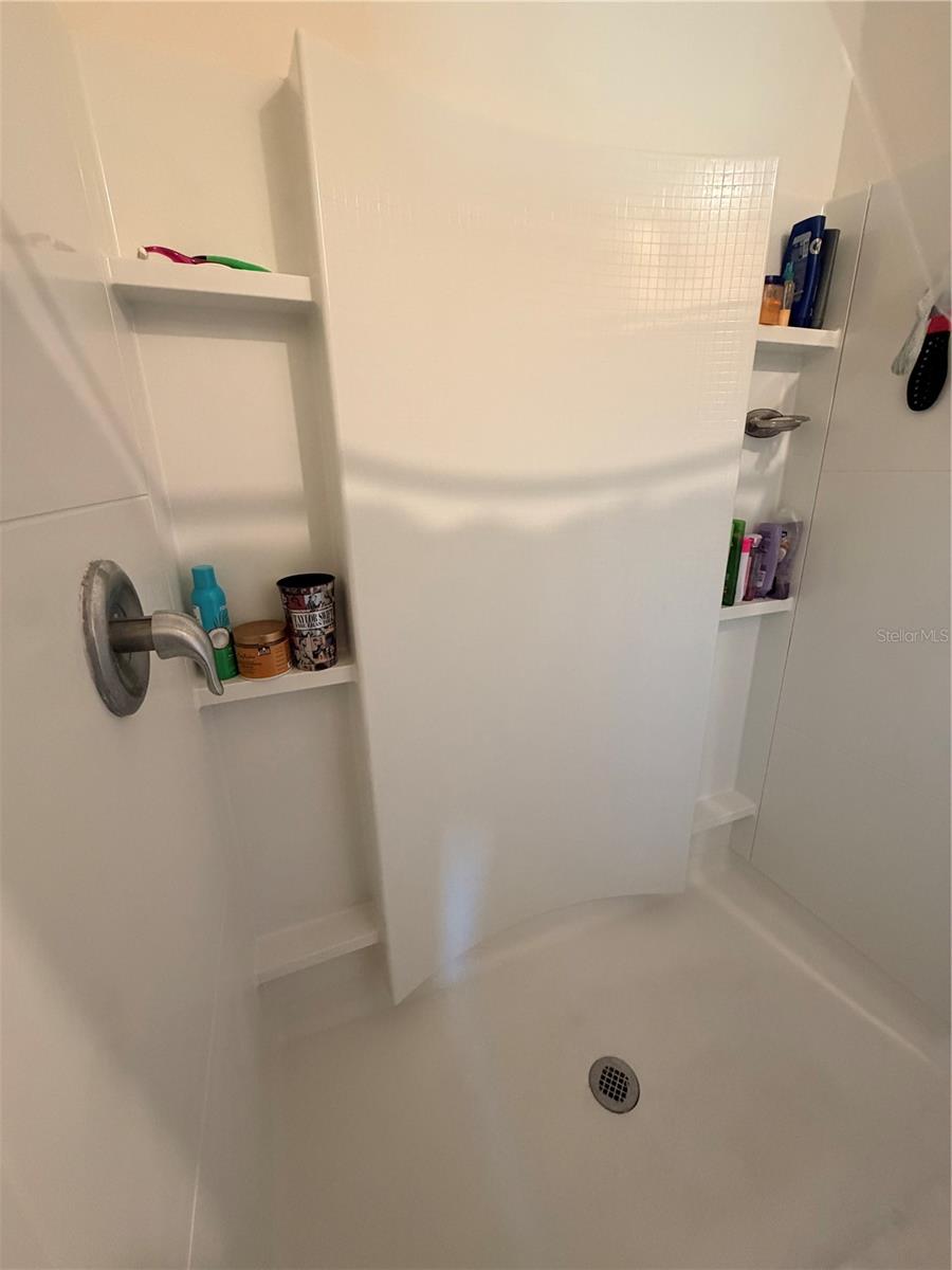 LUCERNE PARK RESERVE - Residential Lease