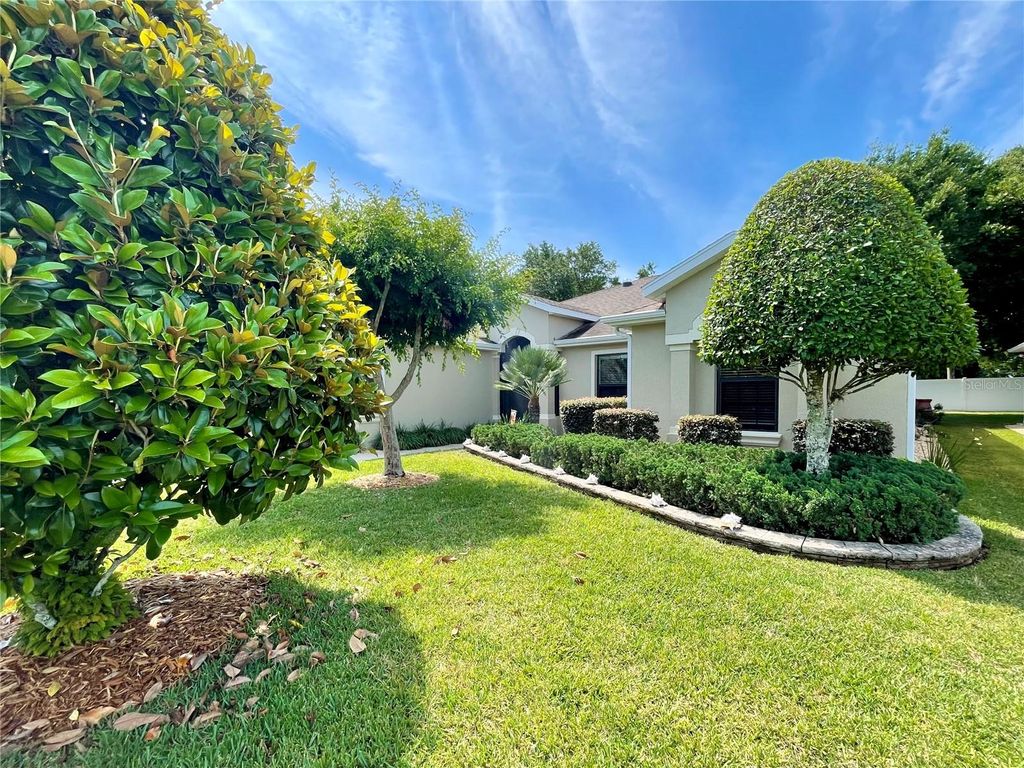 Photo of 16417 SW 14th Avenue Road, Ocala, FL 34473 (MLS # OM717392)