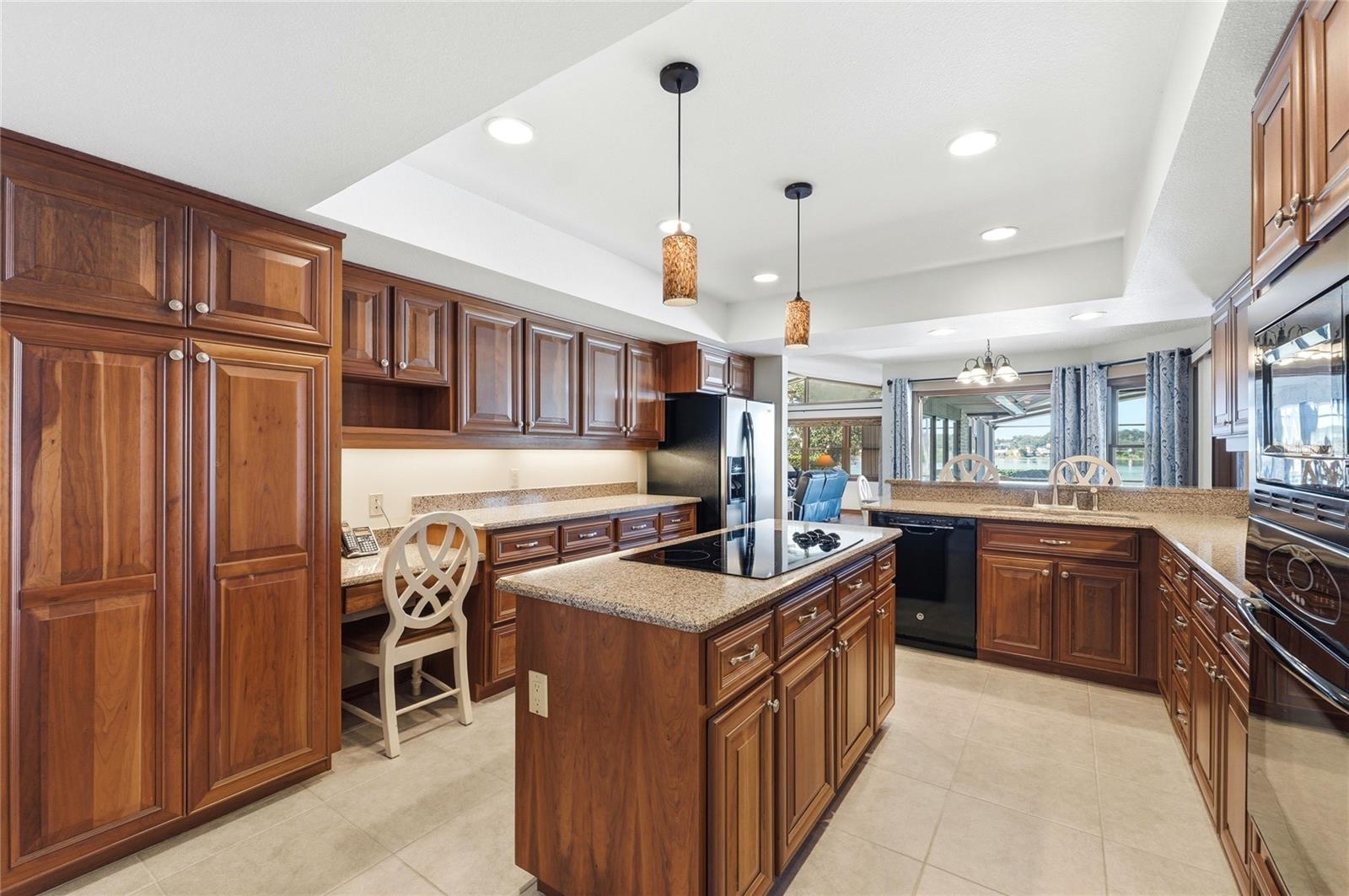 ELOISE WOODS LAKE ROY UNIT - Residential