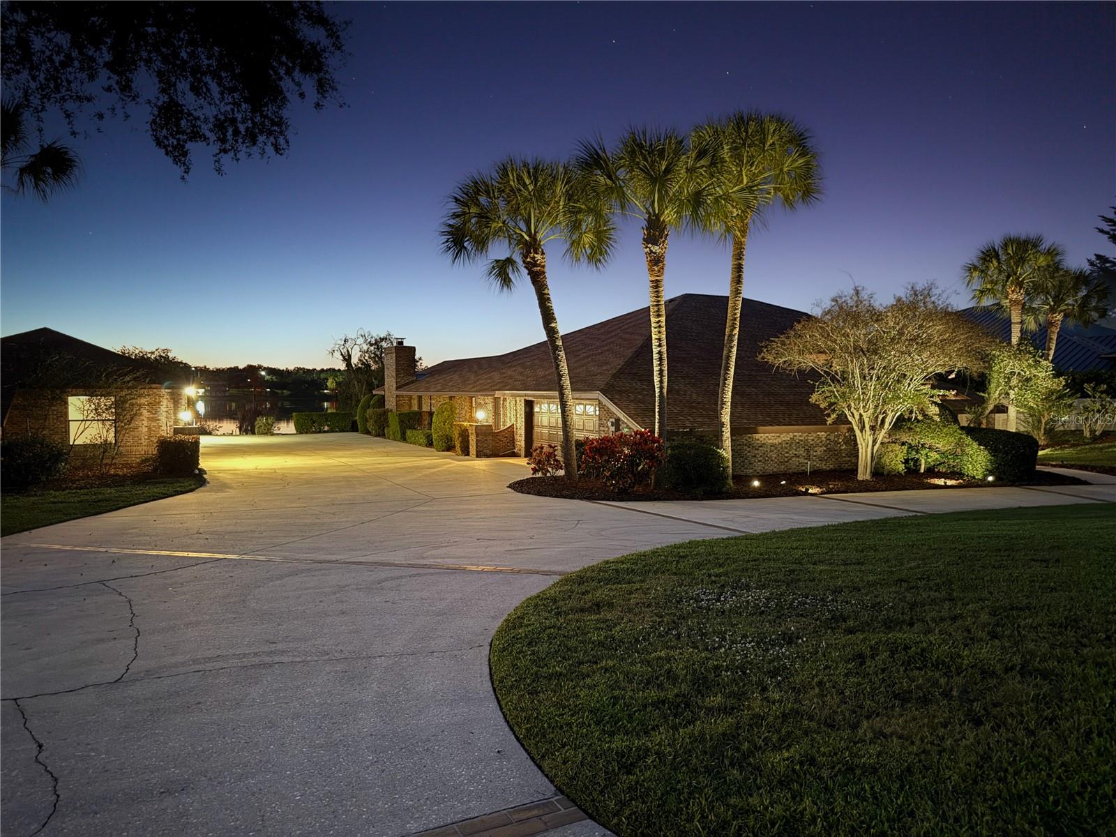 ELOISE WOODS LAKE ROY UNIT - Residential