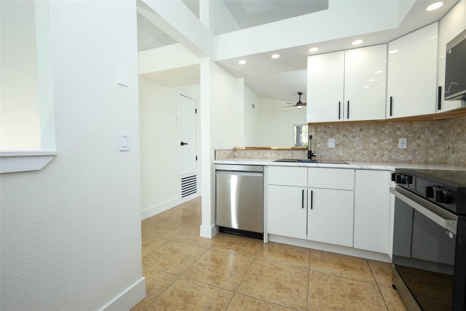 SHERWOOD FOREST - Residential