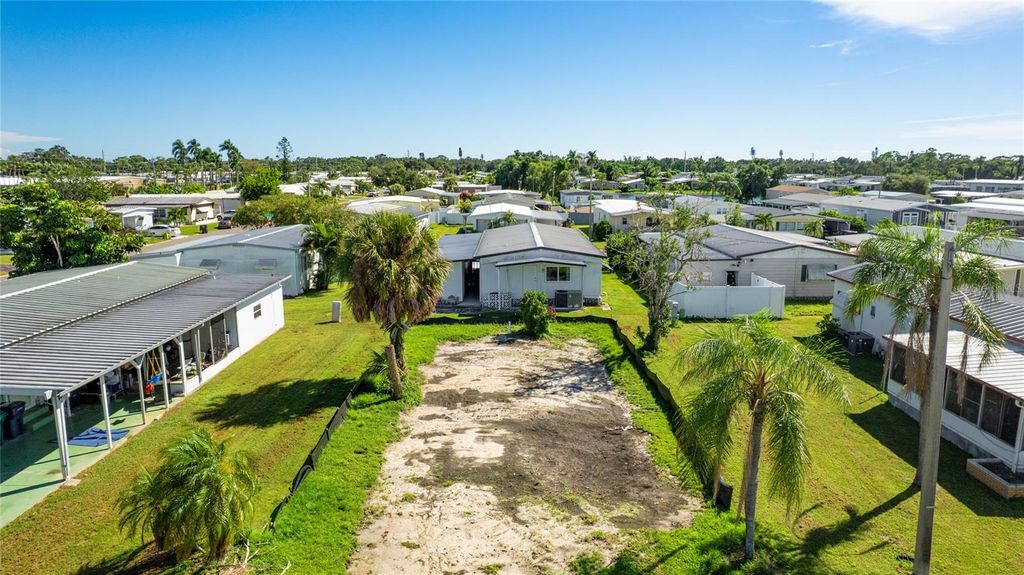 Photo of 306 50th Avenue Plaza E, Bradenton, FL 34203 (MLS # A4666841)