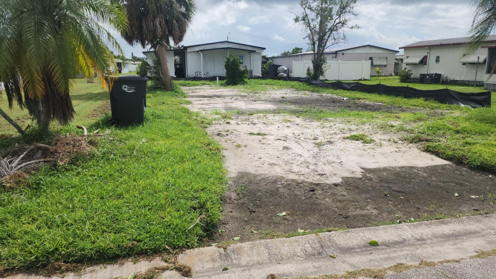 CASA LOMA MOBILEHOME - Land