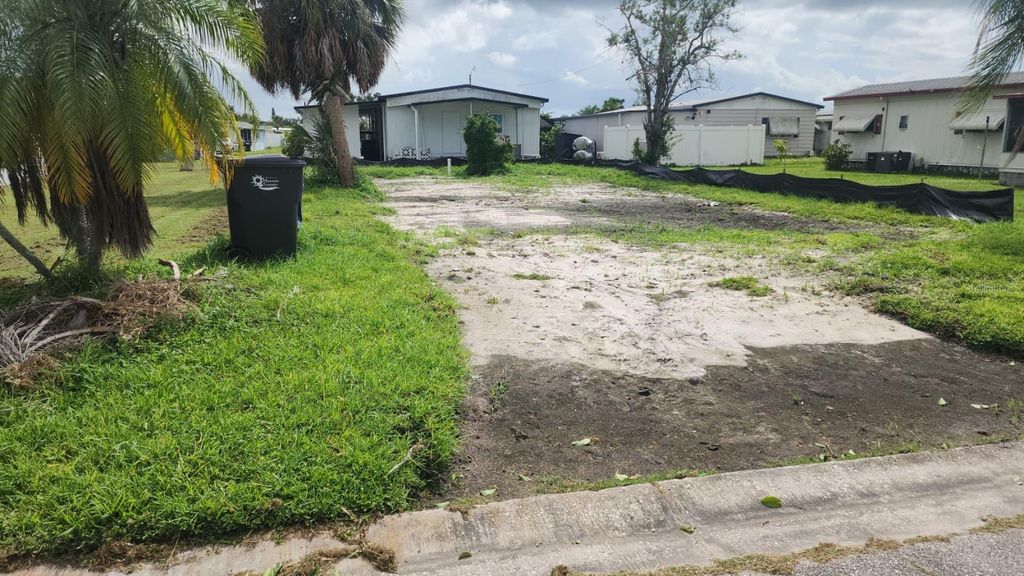 Photo of 306 50th Avenue Plaza E, Bradenton, FL 34203 (MLS # A4666841)