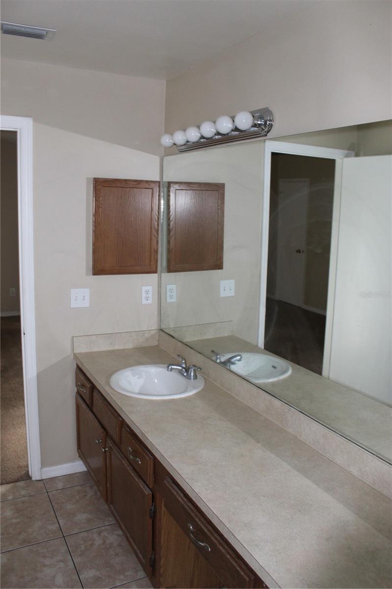 WILDEWOOD VILLAGE SUB - Residential Lease
