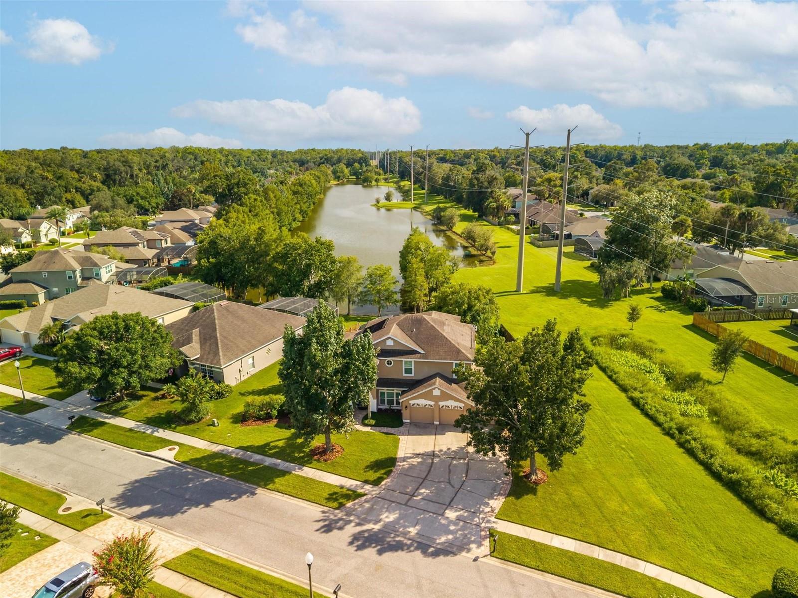 337 TWELVE OAKS DRIVE