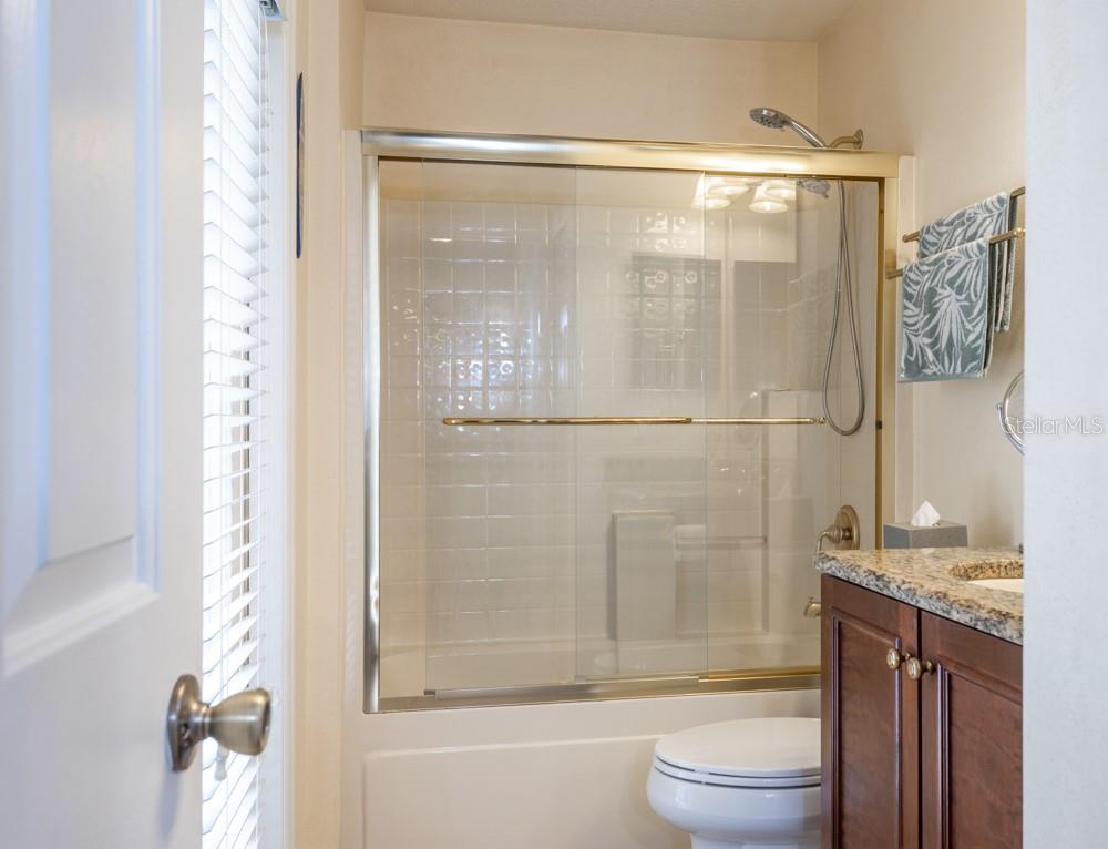 EAST HAMPTON - Residential