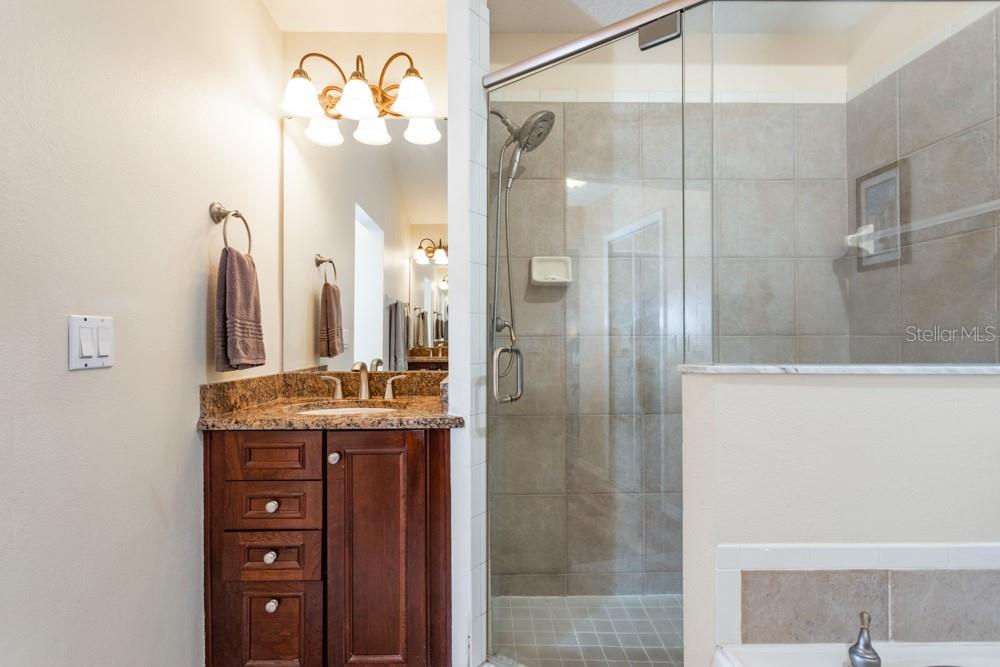 EAST HAMPTON - Residential