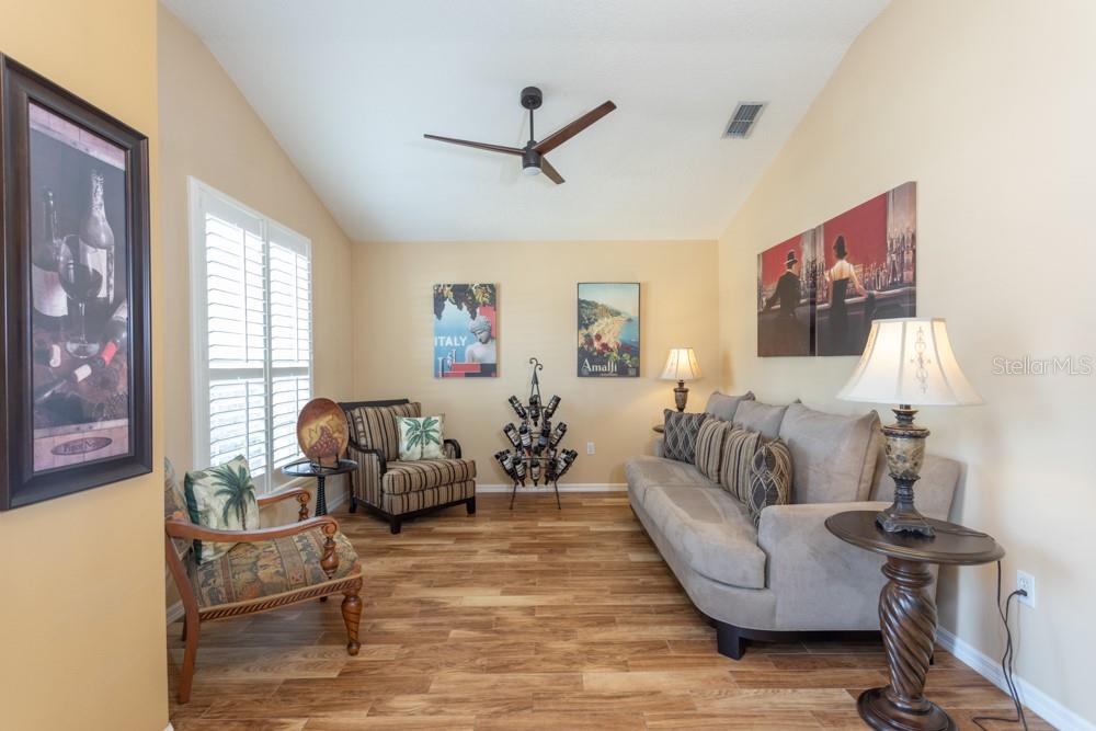 EAST HAMPTON - Residential